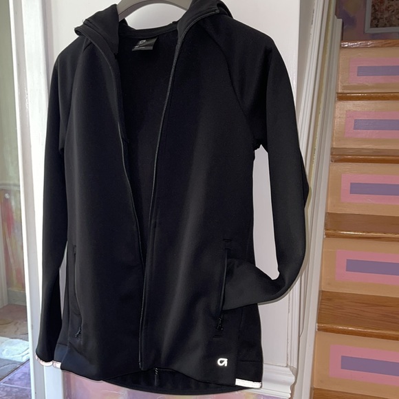 Gap fit woman’s black jacket xs long sleeves - Picture 2 of 6